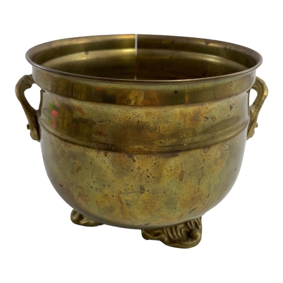 Brass Vintage 3 Matching Planters in Graduated Sizes - Picture 3 of 16